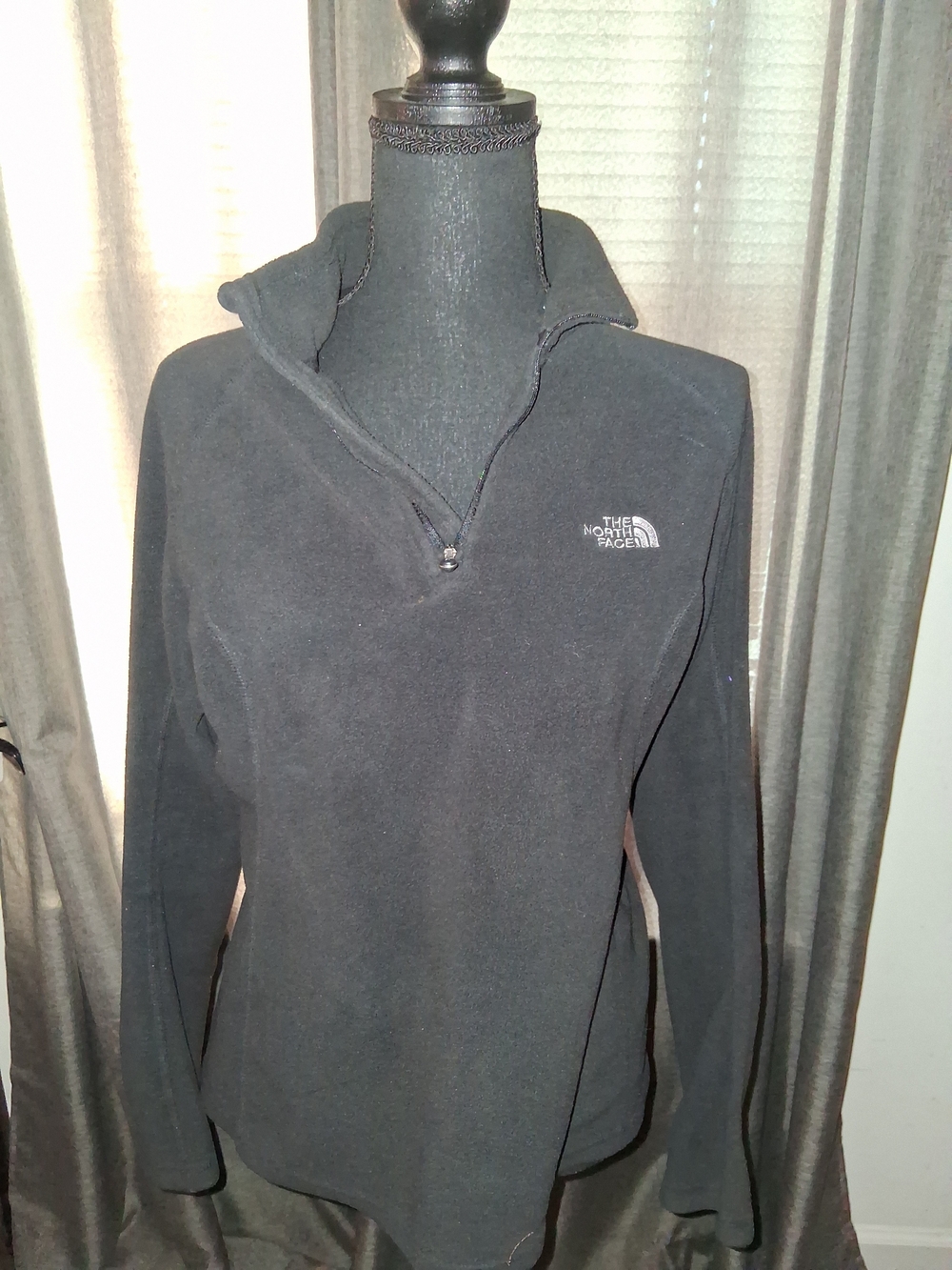 The North Face Women's Black Quarter-Zip Fleece Pullover